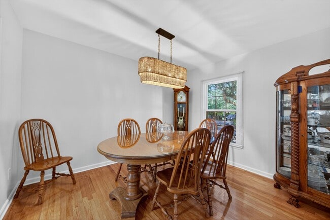 Building Photo - 1353 Secessionville Rd