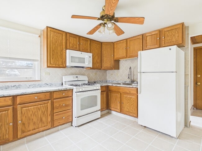 Foto del edificio - 755 Dulles Rd