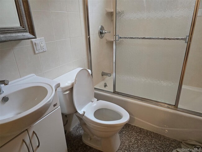 Foto del edificio - 147-30 Cherry Ave