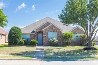 Building Photo - 6100 Pine Ridge Blvd