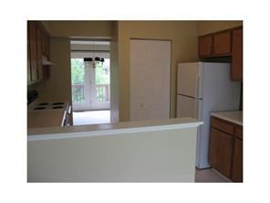 Building Photo - 1022 Royal Dr