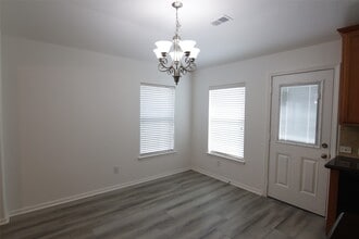 Building Photo - 25118 Hazel Ranch Dr