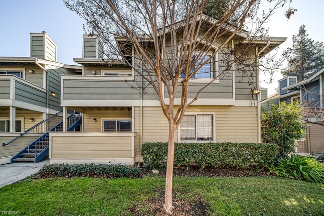 Building Photo - 2715 Somerset Park Cir