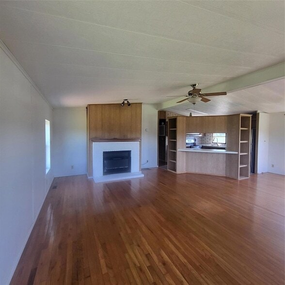 Building Photo - 113 Burr Rd