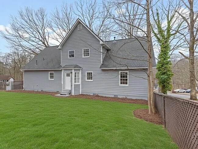 Foto del edificio - 1811 Chantilly Ct