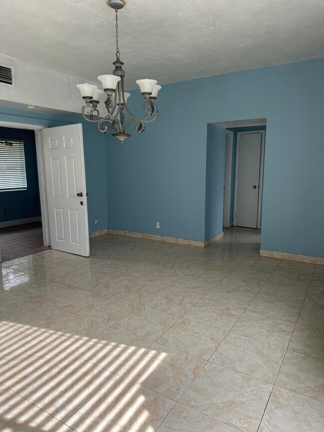 Foto del edificio - 2202 NE 3rd St