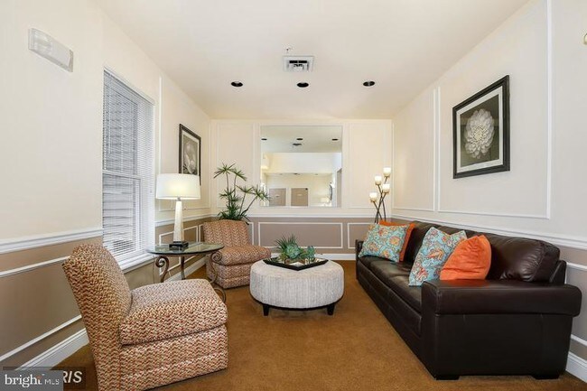 Foto del edificio - 101 Watkins Pond Blvd