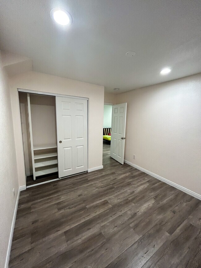 Bedroom Angle 1 - 15424 Bledsoe St