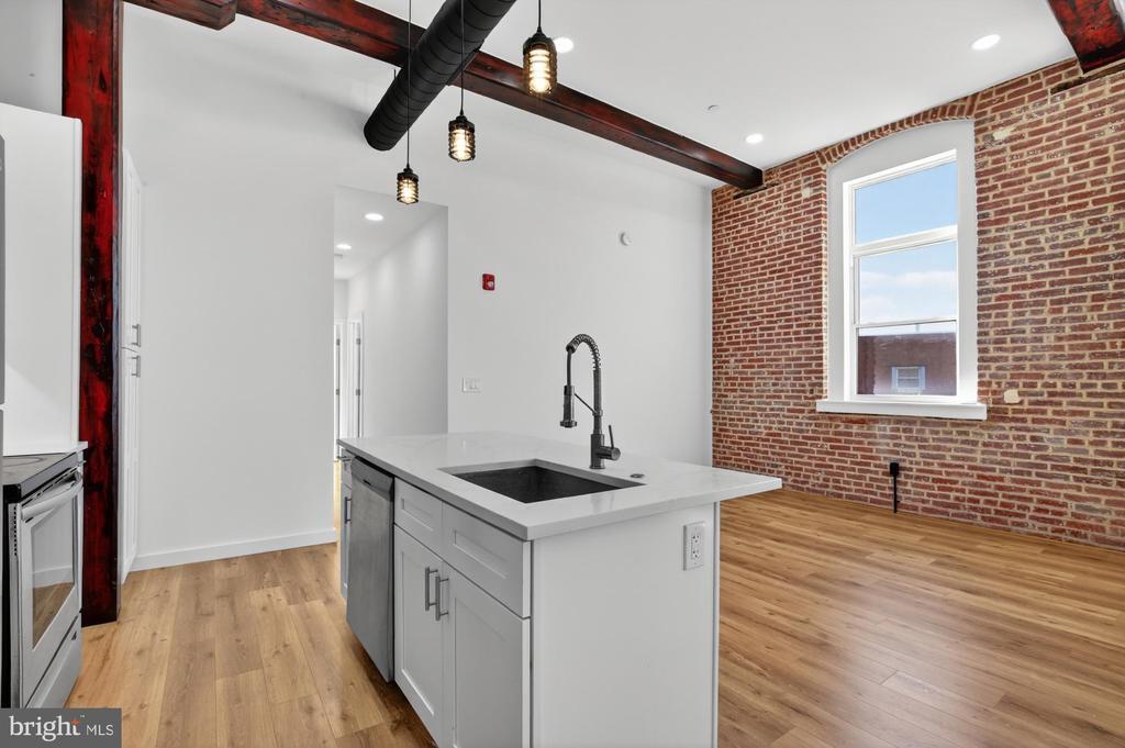 Foto principal - 2045 Trenton Ave