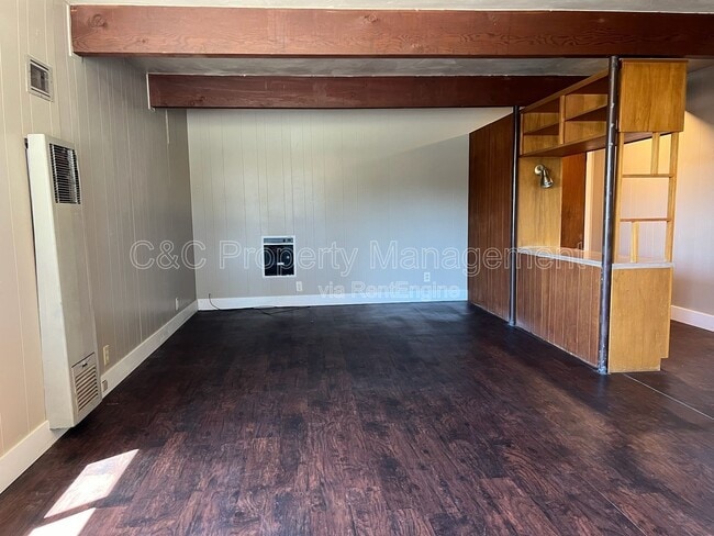 Building Photo - 21724 E Cliff Dr