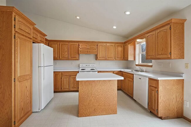 Building Photo - 2941 Popplewood Ct