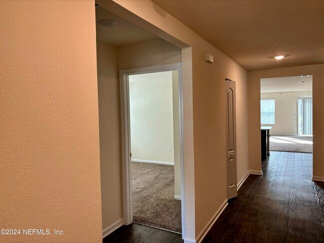 Foto del edificio - 11423 Sheepshead Ln