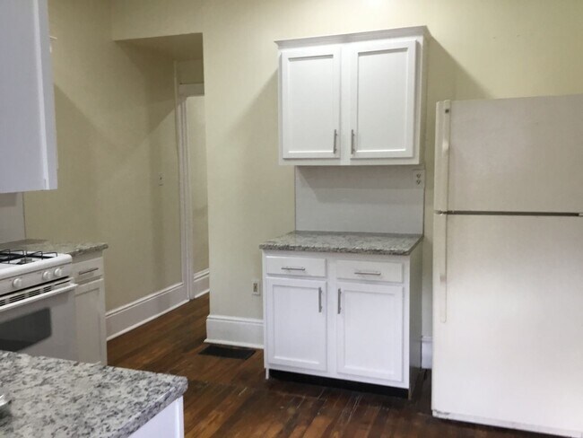 Foto del edificio - 2 br, 1 bath House - 1939 FULTON ST
