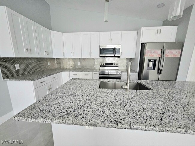 Foto del edificio - 17749 Port Boca Ct