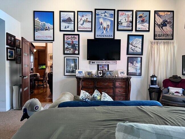 Foto del edificio - 7442 Gaynor Ave