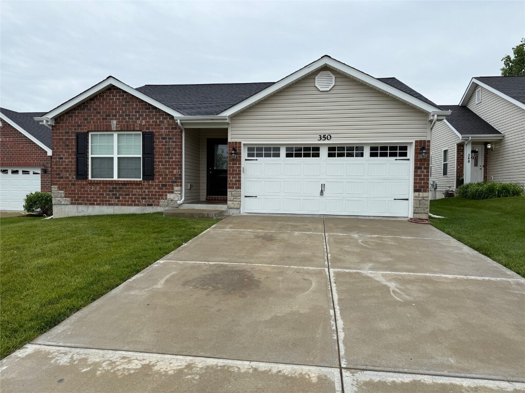 Primary Photo - 350 Stone Village Dr