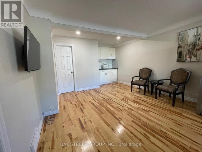 Photo du bâtiment - 5720 Peer St