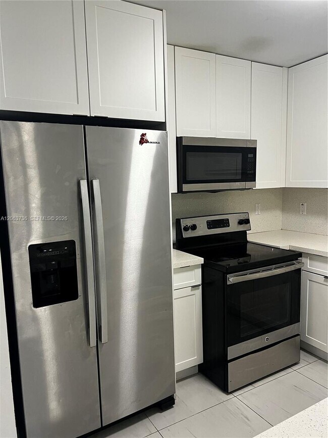 Foto del edificio - 6301 NW 1st Pl