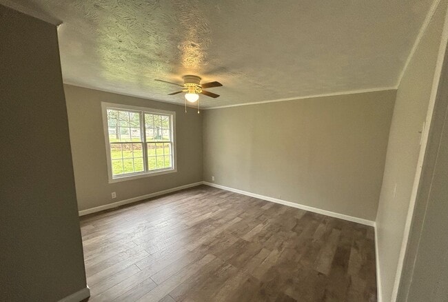 Building Photo - Cute 2 Bedroom 1 Bath Home in Jacksonville