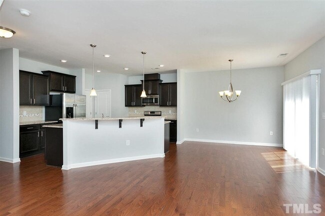Building Photo - 377 Durants Neck Ln