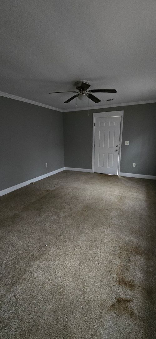 Foto del edificio - 1613 Cornell Dr