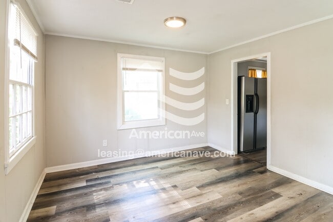 Foto del edificio - 239 Rutland Cir