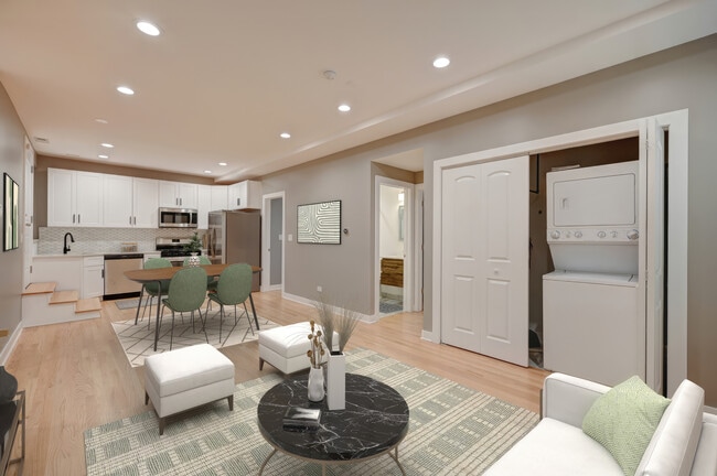 Building Photo - 1430 N Maplewood Ave