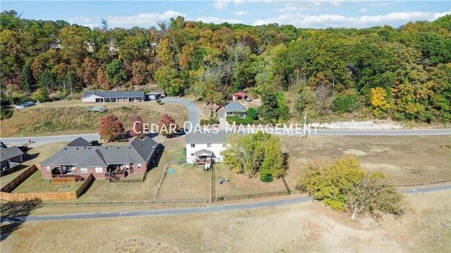 Building Photo - 645 Sugar Creek Rd