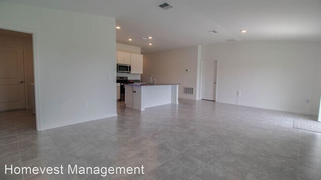 Foto del edificio - 3 br, 2 bath House - 740 Daring Dr