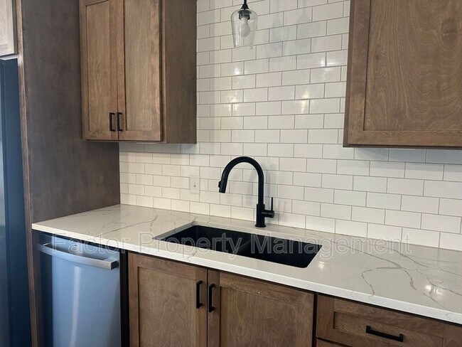 Building Photo - 235 Belgrade Ave