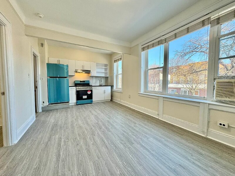 243636 42nd St Unit 2F, Queens, NY 11103 Room for Rent in Queens