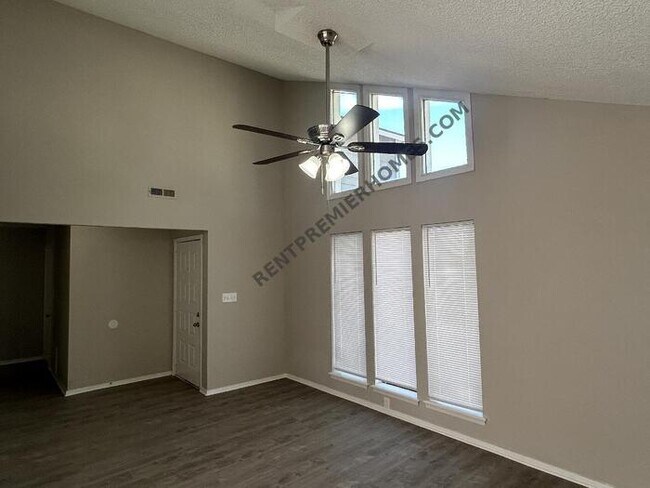 Building Photo - 536 W 147th St