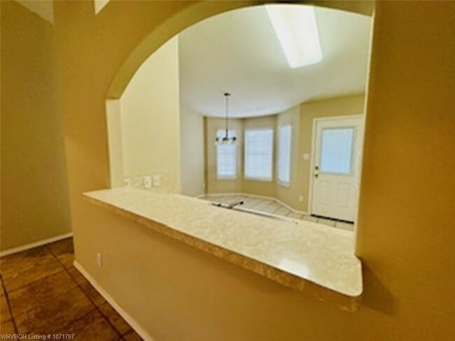 Building Photo - 608 Chateau Dr
