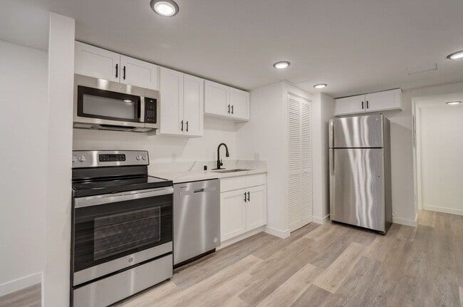 Interior Photo - 1371 S. Beverly Glen Blvd.