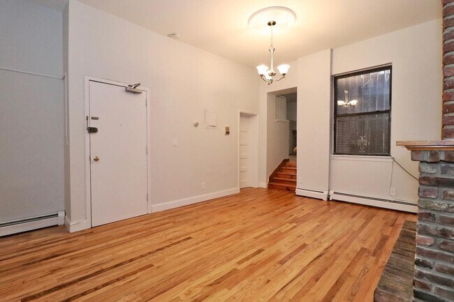 Building Photo - 603 Jersey Ave
