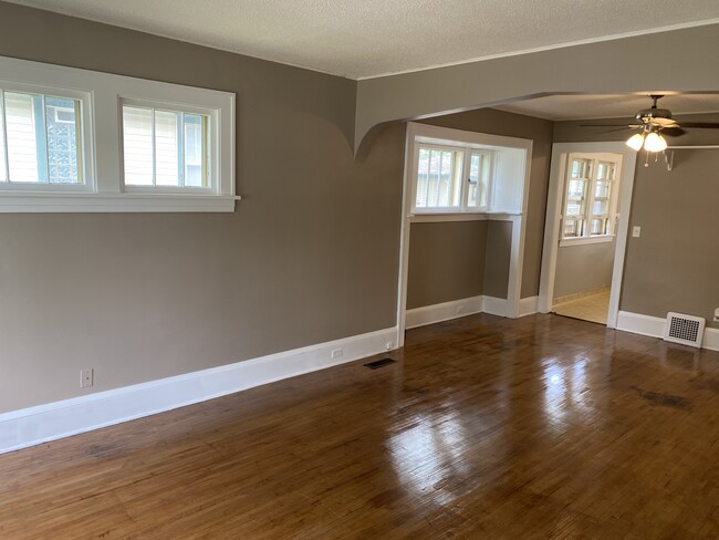 Building Photo - 4244 Longfellow Ave