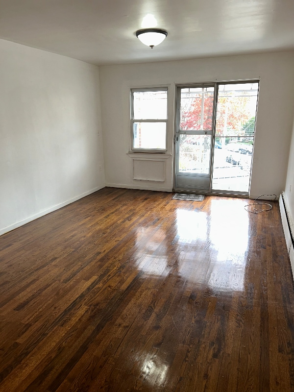 Photo - 142-22 Pershing Crescent (Queens, NY)