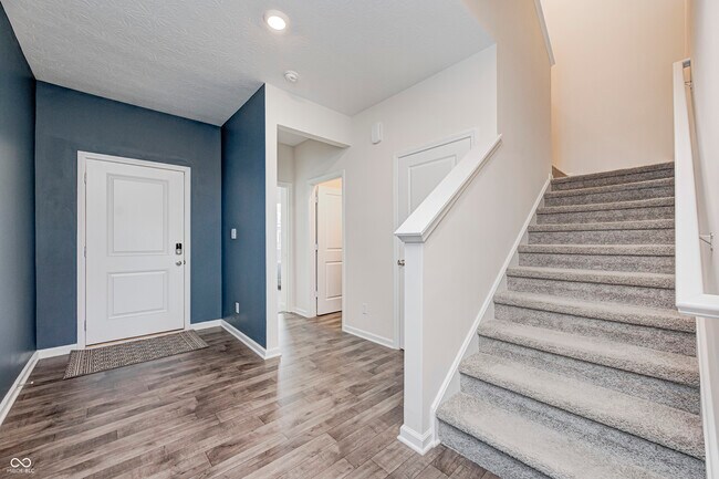 Foto del edificio - 2214 Warbler St