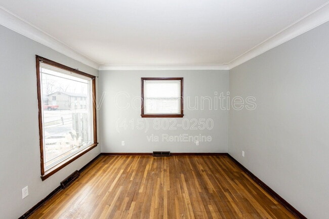 Foto del edificio - 312 E 317th St