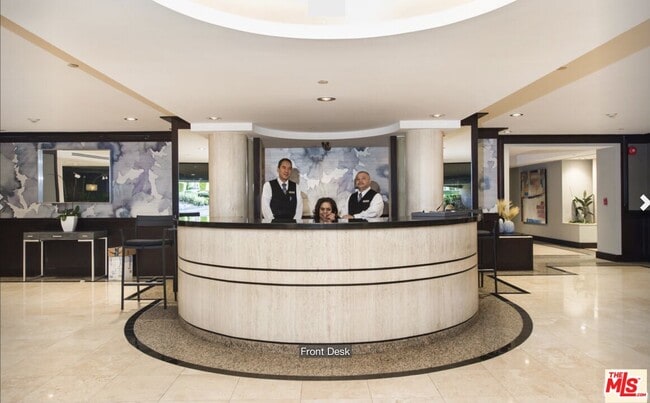 Foto del edificio - 200 N Swall Dr