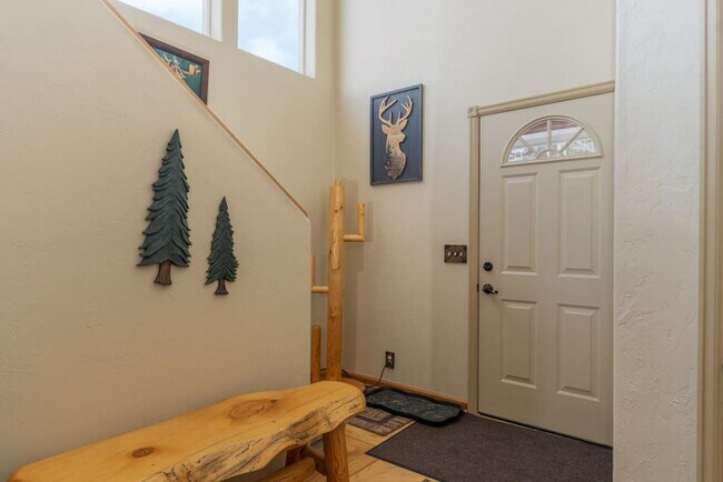 Foto del edificio - Powder Valley Townhome with Garage