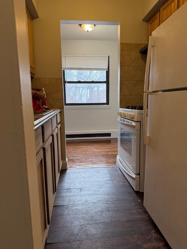 Building Photo - 14 Amsterdam Pl