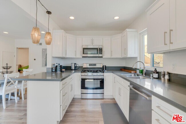 Foto del edificio - 5343 Tendilla Ave