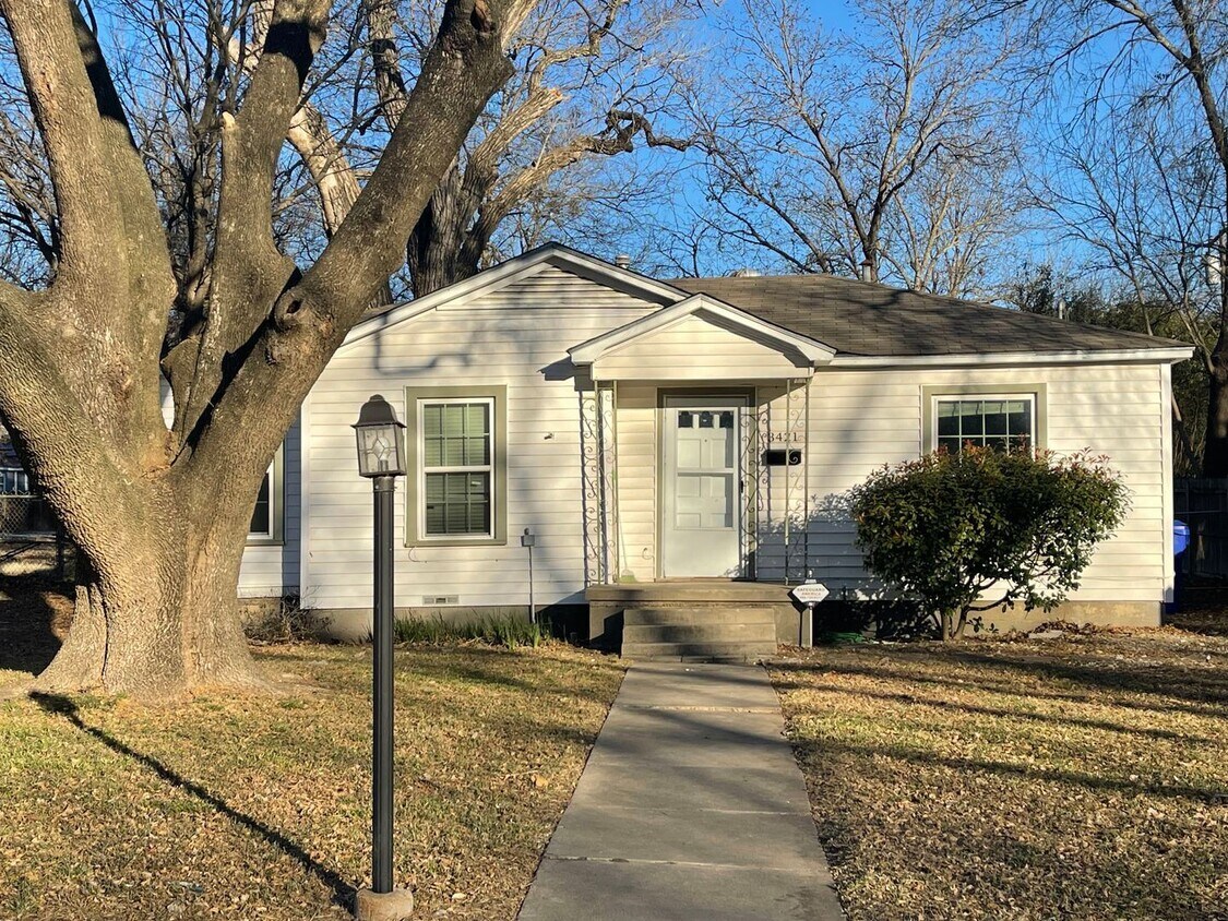 Foto principal - 2 br, 1 bath House - 3421 Ethel Ave.