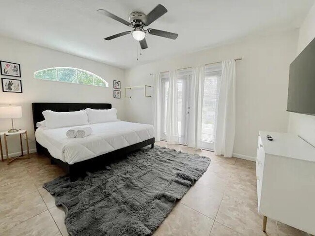 Foto del edificio - 3606 W Bay to Bay Blvd