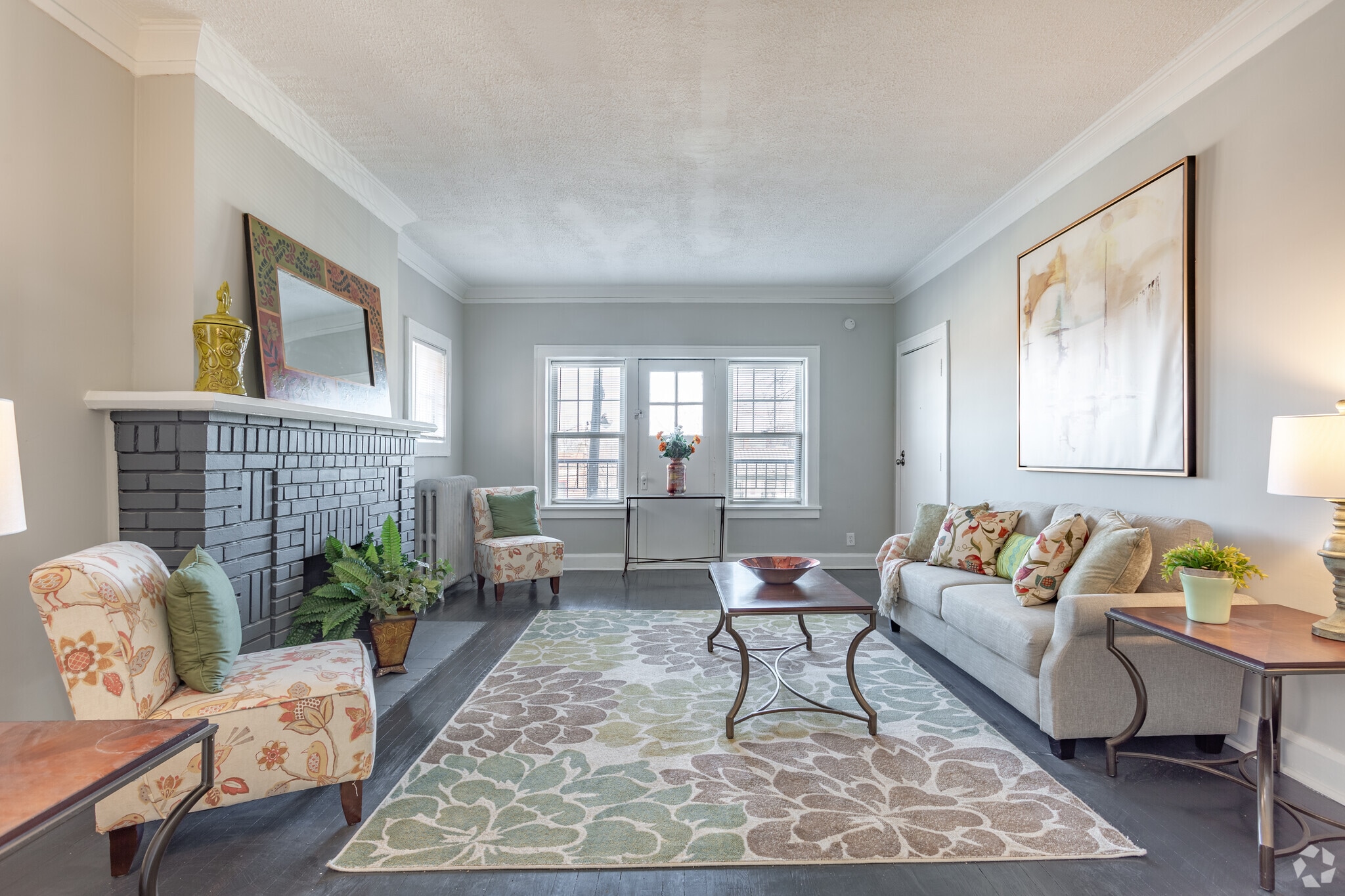 Maycourt Apartments – photo 1