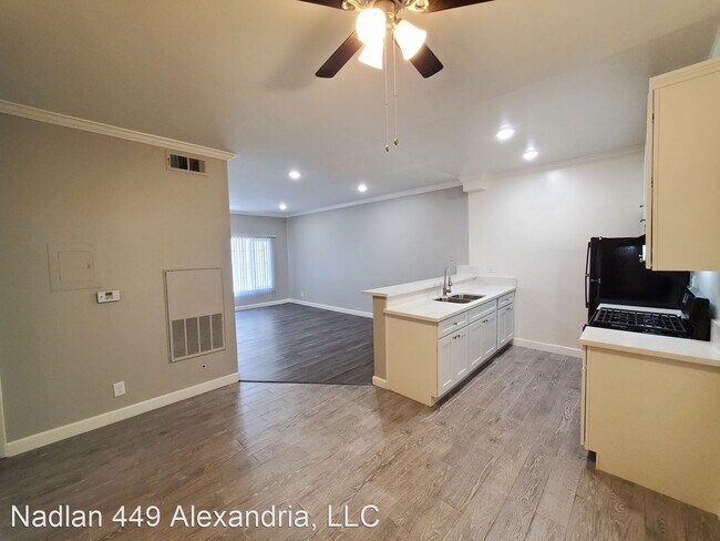 Building Photo - 449 S Alexandria Ave