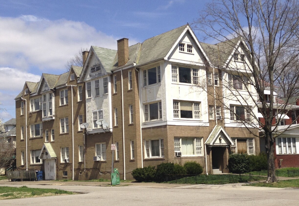 Primary Photo - 1002 12th Ave
