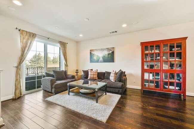 Foto del edificio - Magnificent Mountain View Townhome!