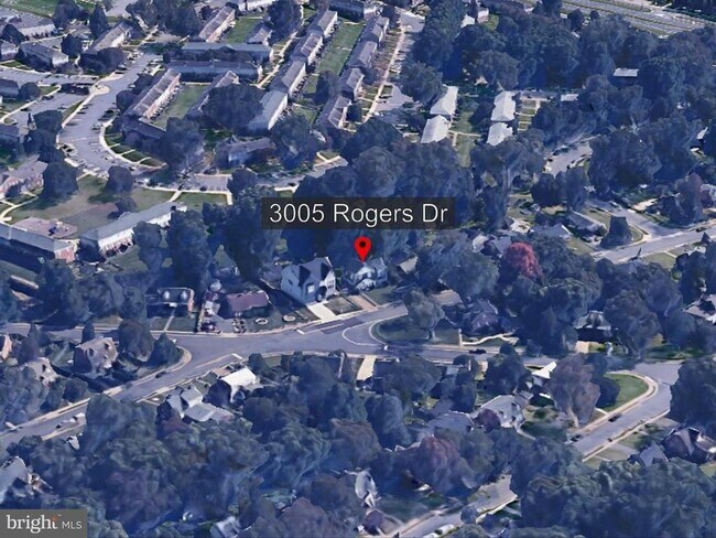 Foto del edificio - 3005 Rogers Dr